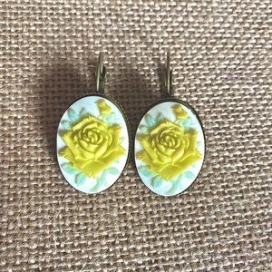 Spring Earrings! Floral cabachon earrings